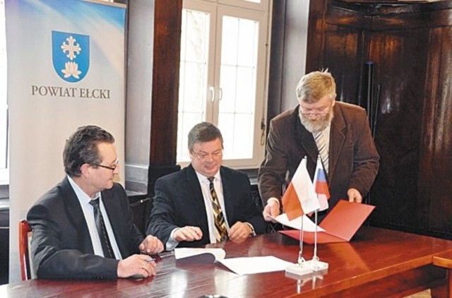 W piątek została podpisana umowa o współpracy pomiędzy ZS nr 5 w Ełku a Pskowskim Uniwersytetem.