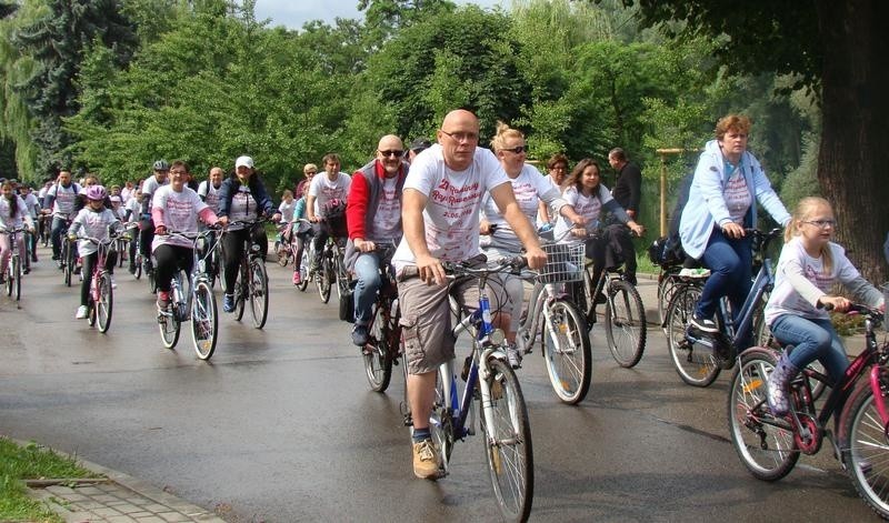 Oświęcim. Rodzinny Rajd Rowerowy po raz 20. Na starcie stanęło ponad 1000 rowerzystów [ZDJĘCIA]