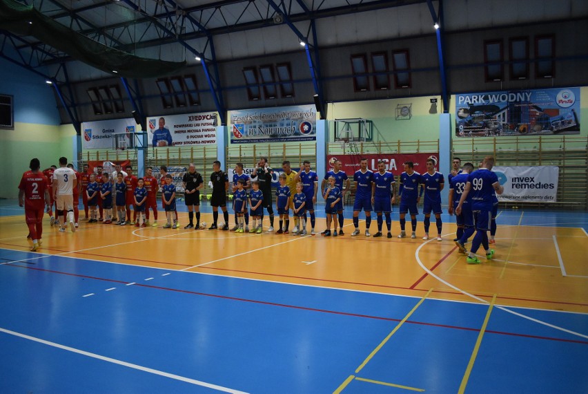 GKS Ekom Invex Remedies Nowiny lepszy od Maxfarbexu Futsal Busko-Zdrój w futsalowych derbach województwa [ZDJĘCIA]