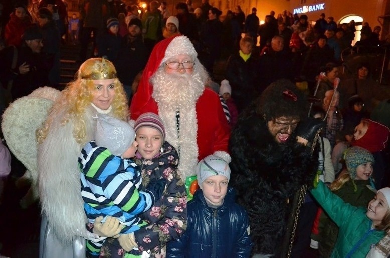 Choinka i świąteczne iluminacje w Bielsku-Białej