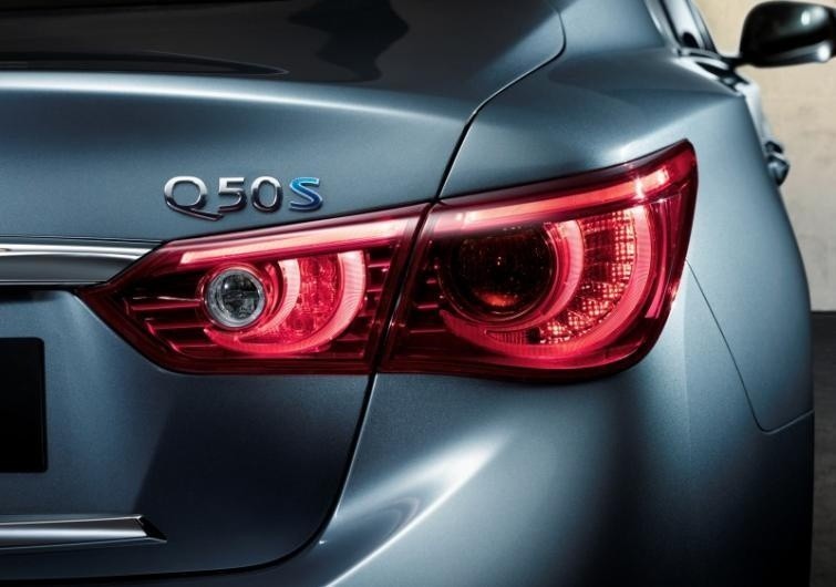 Nowy Infiniti Q50. Zobacz ceny i zdjęcia