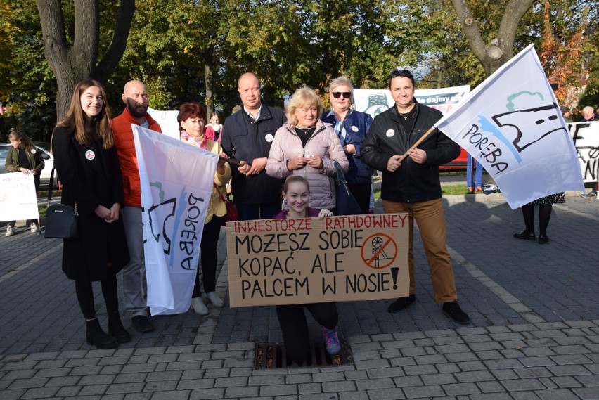 Protest w Zawierciu. Mieszkańcy mówią "NIE" budowie kopalni...