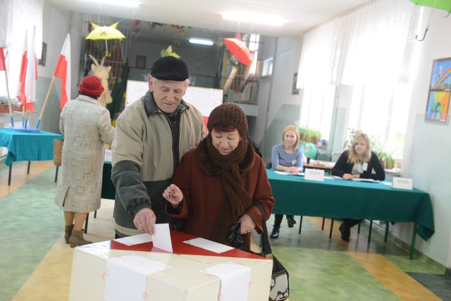 Żeby głosować w najbliższych wyborach samorządowych musimy być wpisani do stałego rejestru wyborców w gminie.