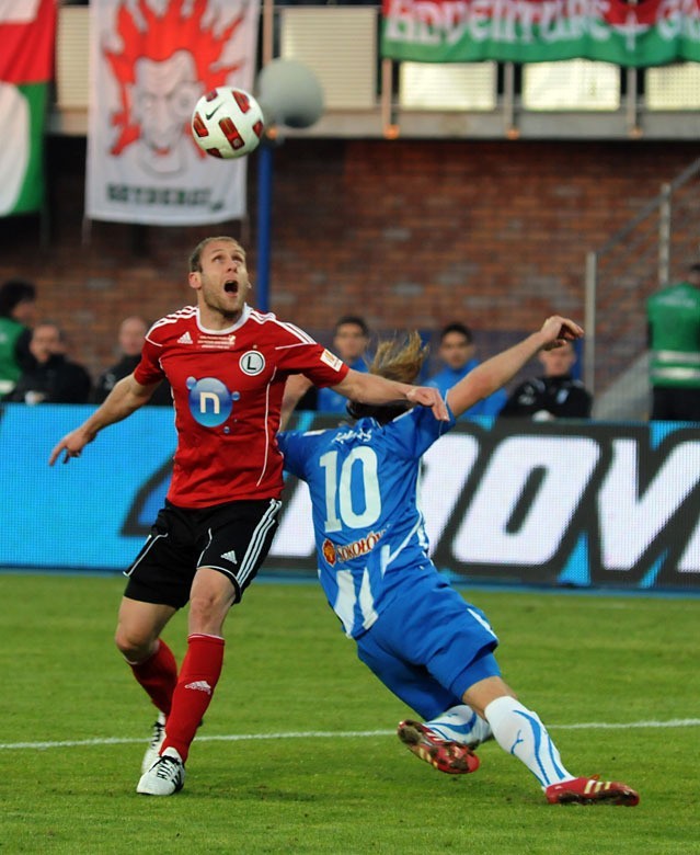 [nowe zdjęcia] Lech Poznań - Legia Warszawa. Mecz i demolka