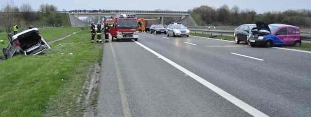 Do wypadku doszło pomiędzy węzłami Prądy i Przylesie na opolskim odcinku autostrady A4.