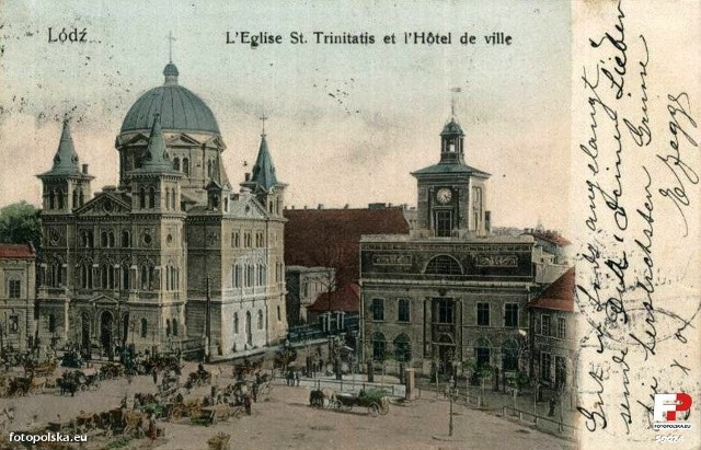 7 sierpnia 1889 wmurowano kamień węgielny pod przebudowywany kościół przy pl. Wolności.