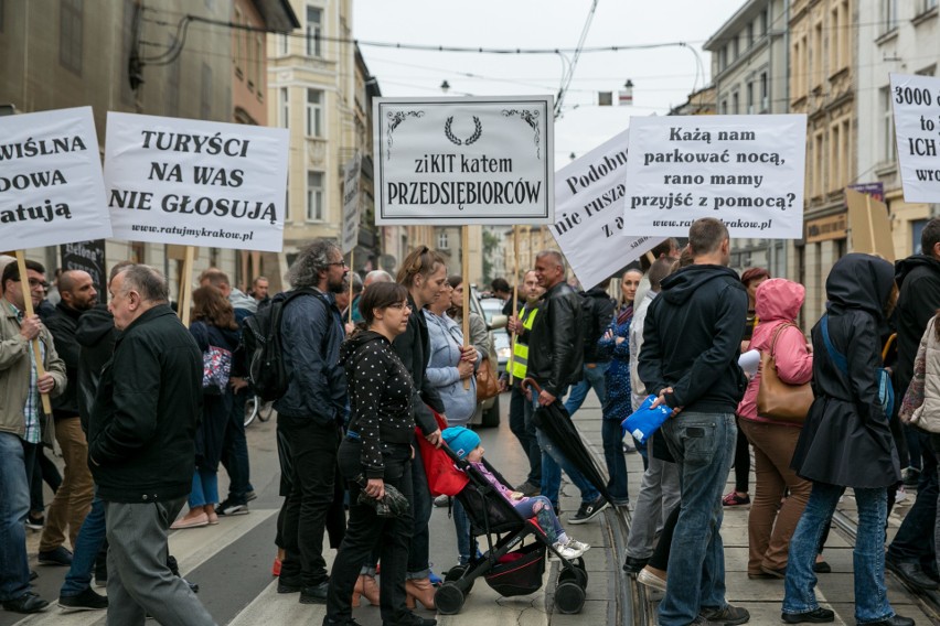 Protest na Krakowskiej, mieszkańcy zablokowali ulicę