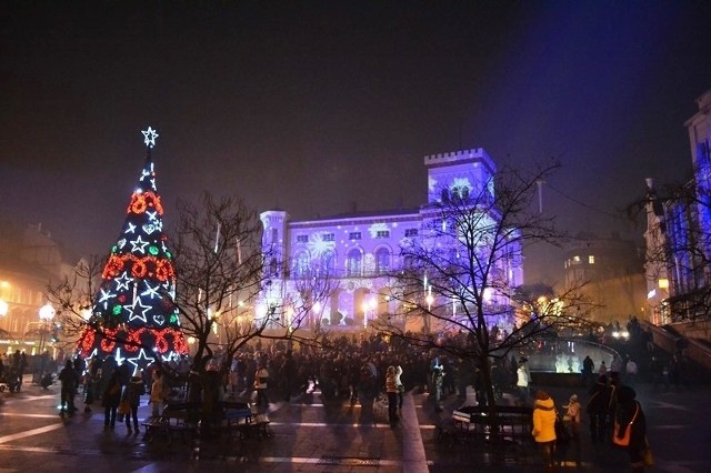 Choinka i świąteczne iluminacje w Bielsku-Białej