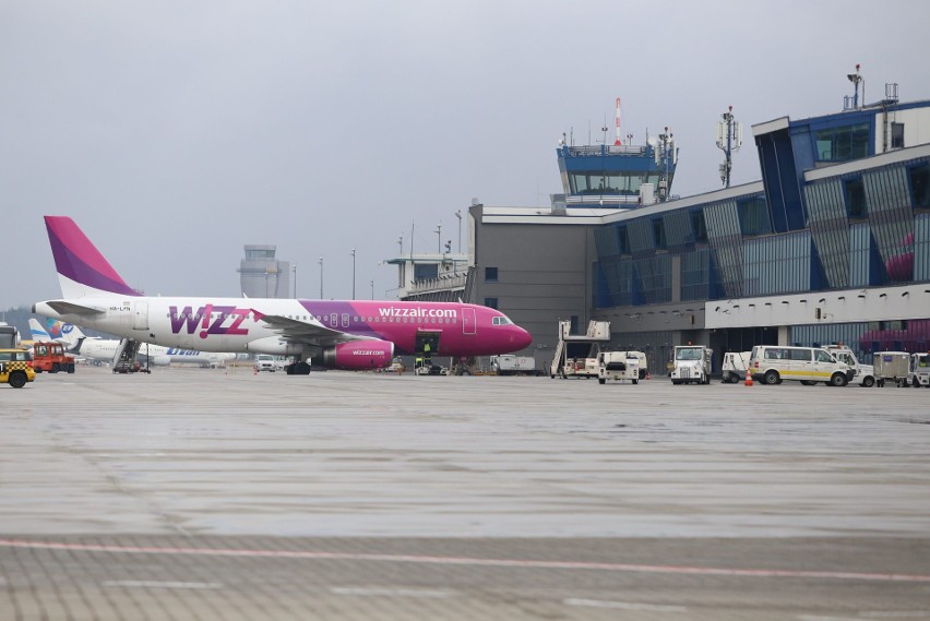 W kwietniu 2023 z Katowice Airport skorzystało 320 524...
