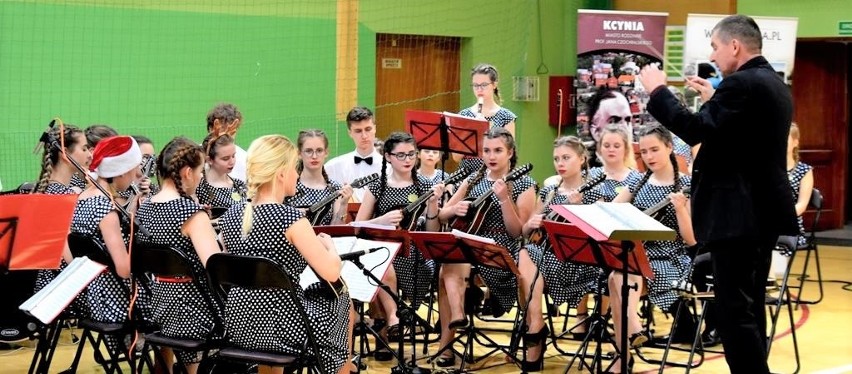 Koncert kolęd w wykonaniu Orkiestry Campanella z Cekcyna,...