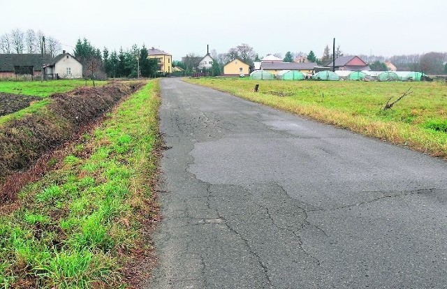 Dwukilometrowy odcinek drogi zostanie wyremontowany dzięki dotacji, jaką gmina otrzyma z tak zwanych schetynówek.