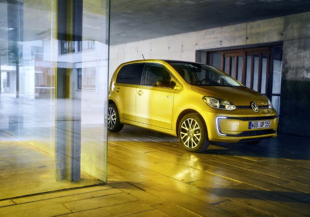 Volkswagen e-up!Już można zamawiać nowego elektrycznego Volkswagena e-up!, którego światowy debiut miał miejsce zaledwie 3 tygodnie temu podczas Międzynarodowego Salonu Samochodowego IAA we Frankfurcie.Fot. Volkswagen