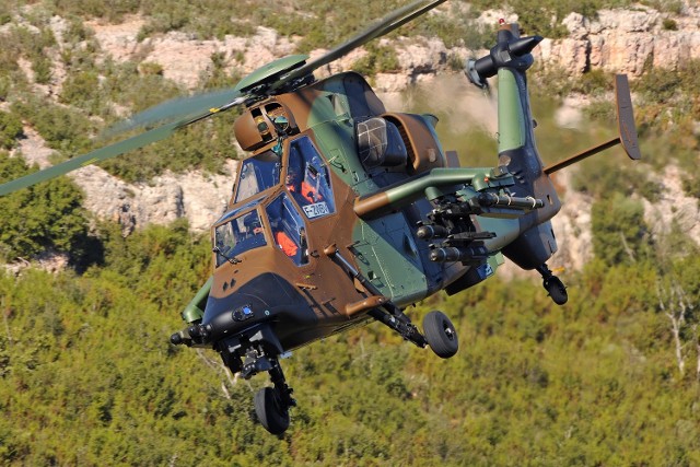 Śmigłowiec Tiger HAD koncernu Airbus Helicopters.