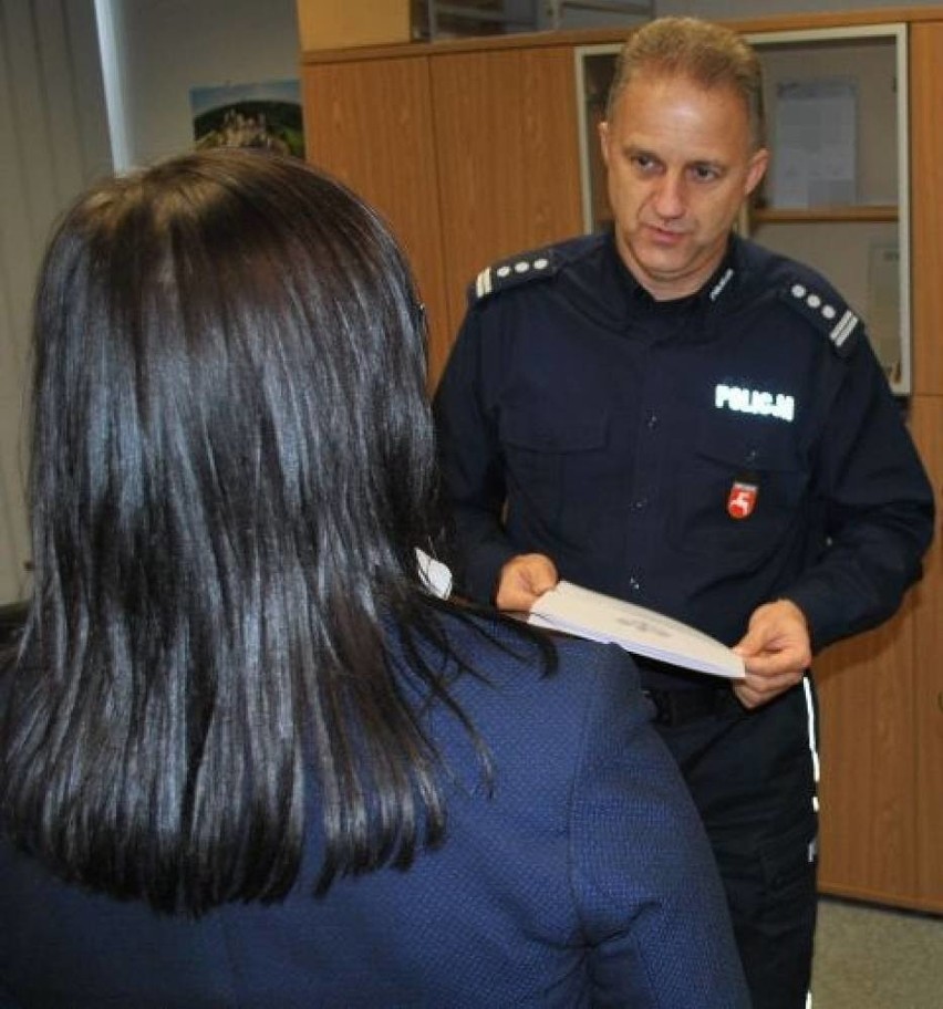 Pracownica banku w Łukowie pomogła złapać fałszywego policjanta