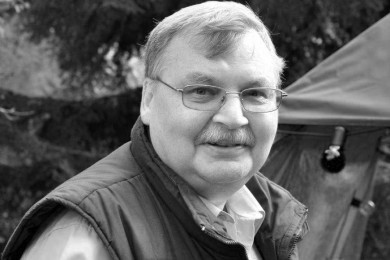 Dzisiaj dotarła do nas kolejna smutna wiadomość: W wieku 67 lat zmarł Andrzej Karaczun, dziennikarz motoryzacyjny i sportowy, miłośnik rajdów samochodowych.Fot. PZM