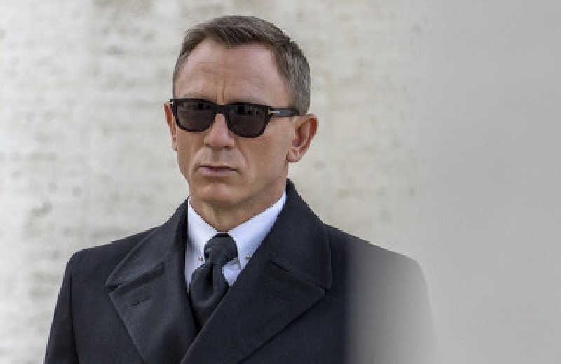 24. Bond, „Spectre”, który miał premierę w 2015 roku,...