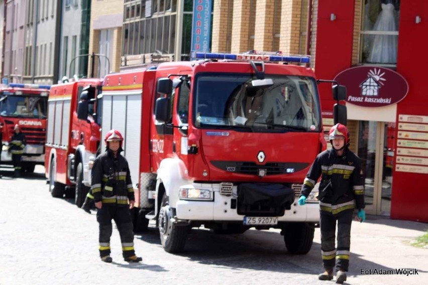 Do wybuchu doszło przy ulicy Kaszubskiej 5 w Koszalinie....