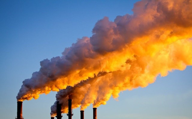 Ciągły wzrost emisji CO2 do atmosfery ziemskiej może znacząco wpływać na zmiany klimatu. Tu w Wielkopolsce emisja dwutlenku węgla jest najwyższa ---->
