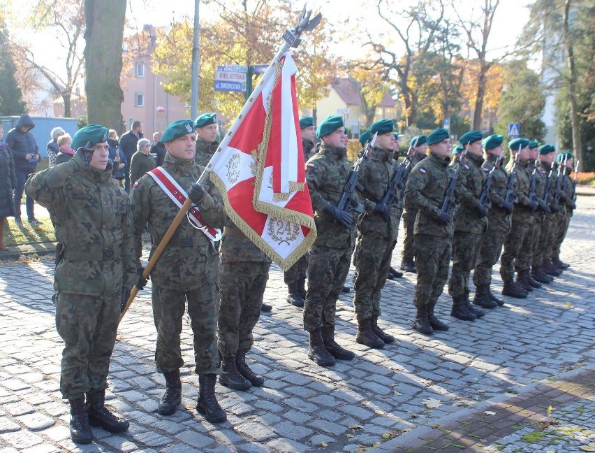 Ślubowanie uczniów klasy mundurowej ZSEiO w Oleśnie.