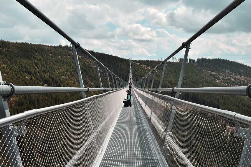 Sky Bridge to atrakcja w Czechach, niedaleko polskiej...