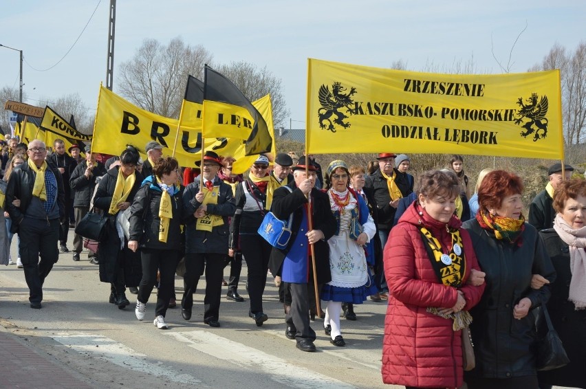 Dzień Jedności Kaszubów 2019 - czarno-żółte flagi wypełniły ulice Żukowa [ZDJĘCIA, WIDEO]