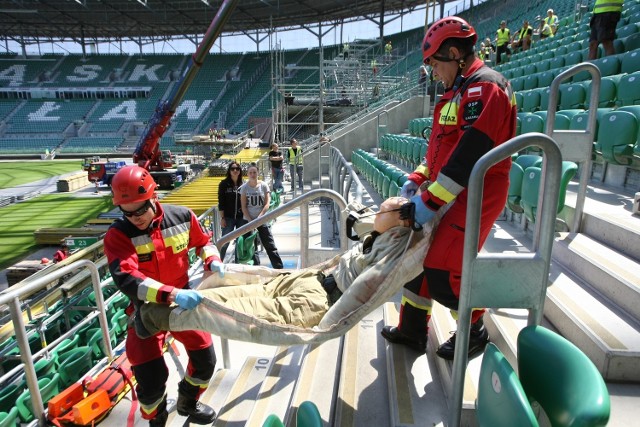 Pozorowany zamach na Stadionie Miejskim