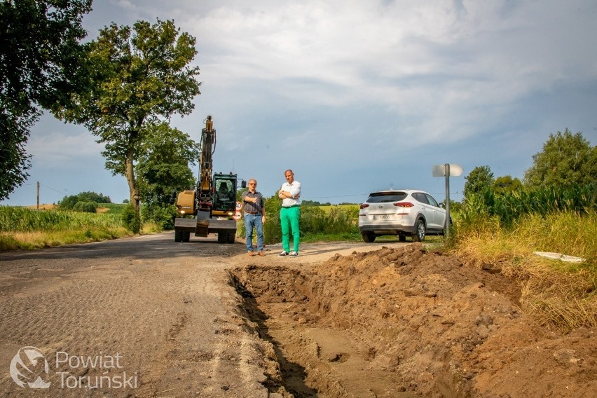 Wizytacja terenu budowy drogi powiatowej pomiędzy Młyńcem I,...