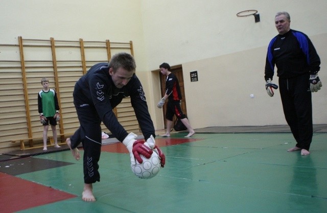 Mateusz Kowalczyk w trakcie treningu ze Zdzisławem Lewandowskim.