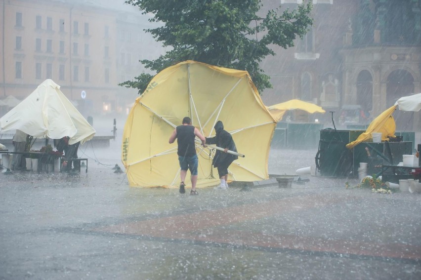 Kraków. Powtórka z soboty? Dziś znów możliwe gwałtowne burze