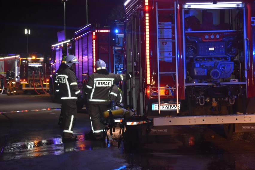 Straszliwa tragedia w Dąbrowie Wielkiej! Trzyosobowa rodzina zginęła w płomieniach FOTO