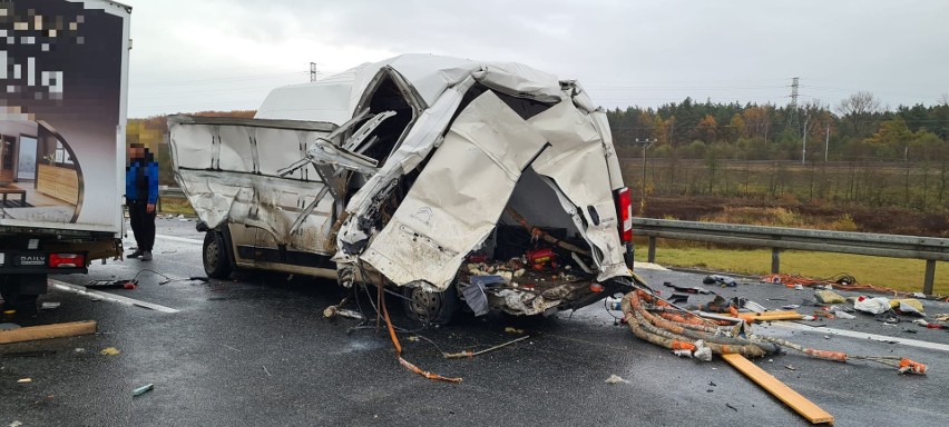 Wypadek na A4 między Brzeskiem a Tarnowem, 15.11.2023