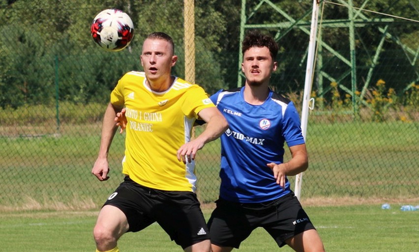 W meczu na szczycie czwartej ligi Czarni Połaniec pokonali GKS Nowiny 1:0. Zespół z Nowin zasilił gracz Korony II Kielce [ZDJĘCIA]