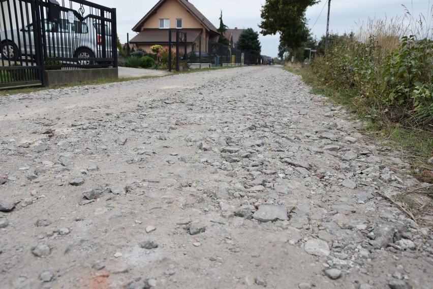 ZDM zapewnia, że wezwie wykonawcę remontu doraźnego Jodłowej...