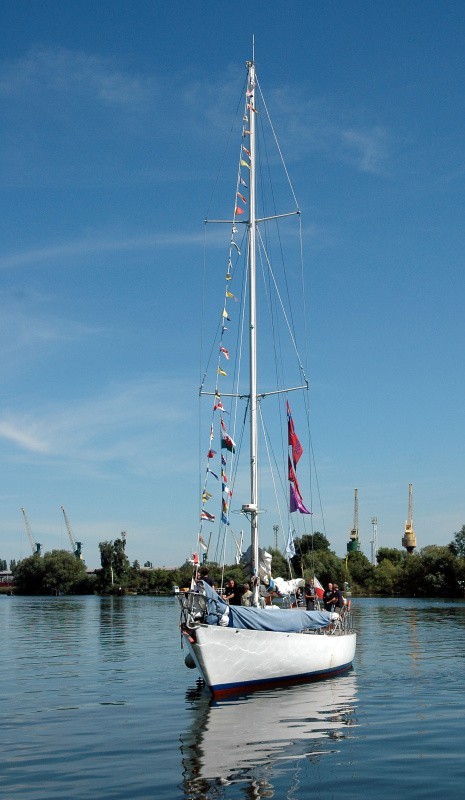 Jacht jest w kolejnym rejsie. Tym razem ze szczecińskimi żeglarzami popłynął do Lubeki i Rostocku.