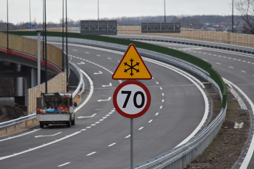 Droga Racibórz - Pszczyna w Rybniku z ograniczeniem 70 km/h....