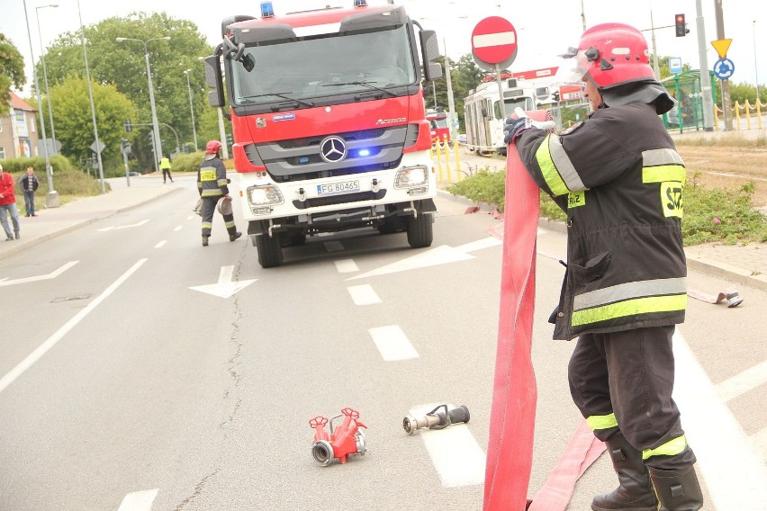 Ekipa uszkodziła gazociąg w centrum Gorzowa. Potrzebna była ewakuacja (zdjęcia, wideo)