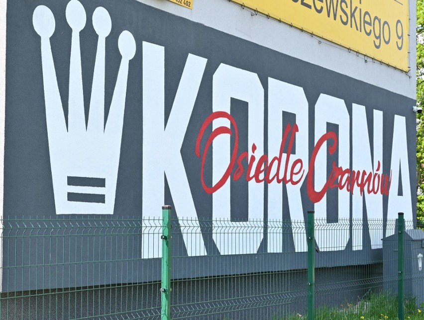 Kibicowskie graffiti w Kielcach, czyli Korona na murach. Fani żółto-czerwonych w ten sposób też pokazują przywiązanie do klubu [ZDJĘCIA] 