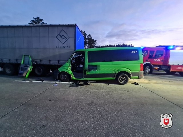 Samochodem ciężarowym poruszał się tylko kierowca, któremu nic się nie stało. Natomiast wszystkie cztery osoby podróżujące busem zostały przewiezione do szpitali w Nowym Tomyślu, Międzyrzeczu i Świebodzinie.