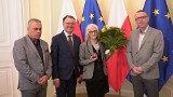 Ewa Bartosik z Ostrołęki uhonorowana w Ministerstwie Sportu i Turystyki. To multimedalistka Mistrzostw Świata. 18.04.2023. Zdjęcia 