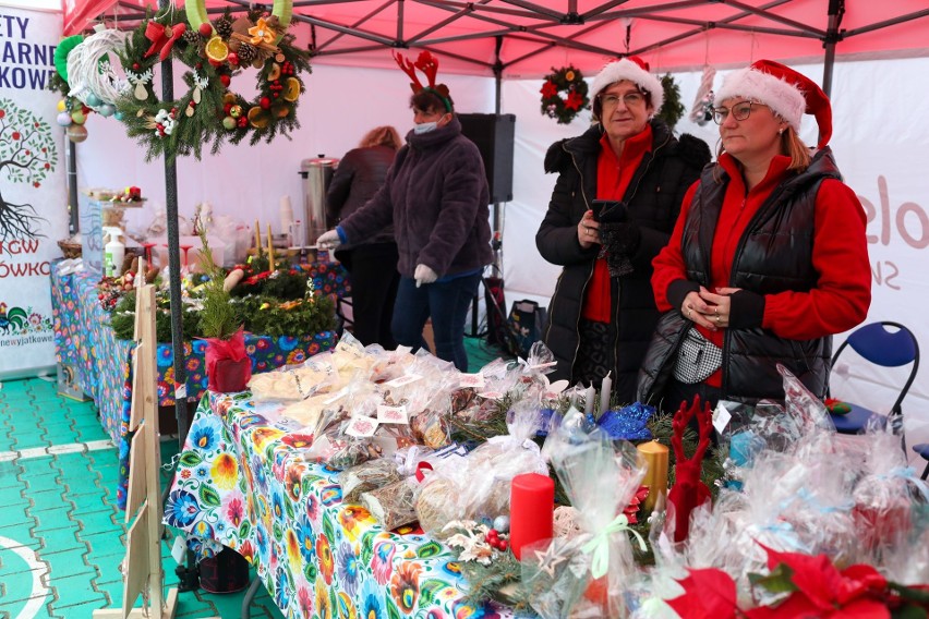 Świąteczny Bazarek na Bronowickiej. Zobacz, co można było kupić w iście bożonarodzeniowym klimacie! [ZDJĘCIA]