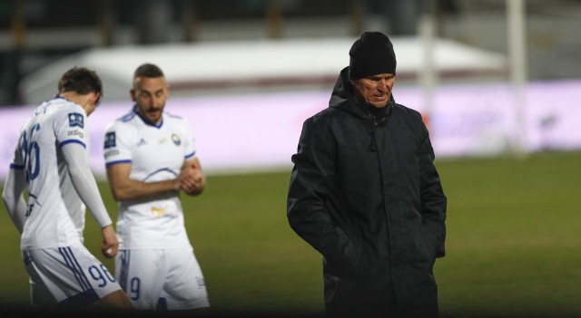 Wszystko wskazuje na to, że ewentualna porażka w sobotnim meczu z Piastem Gliwice, spowoduje zwolnienie trenera Korony Kielce, Leszka Ojrzyńskiego.