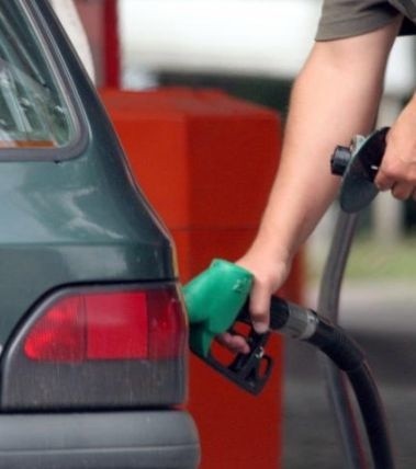 Ceny paliw w ciągu minionego roku znacznie spadły