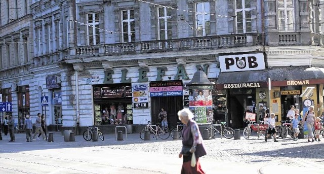 Charakterystyczny punkt Krakowa - pasaż handlowy "Elefant" tuż obok teatru Bagatela. To tutaj Rafał Sonik chce budować