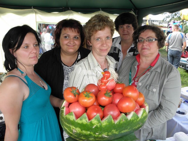 Małgorzata Ostrowska na festynie pomidorowym