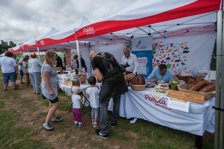 Kulinarny Festiwal Kwiatów Jadalnych w Dobrzycy [ZDJĘCIA]