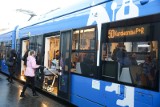 Oto najbardziej irytujący pasażerowie w krakowskich autobusach i tramwajach. Zachowujesz się w ten sposób w MPK? Tylko denerwujesz innych