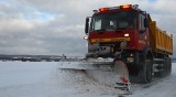 Warunki na drogach. Jest ślisko i pada deszcz ze śniegiem, kolizje w Szczecinie i Kołbaczu (sprawdź gdzie jezdnie są czarne)