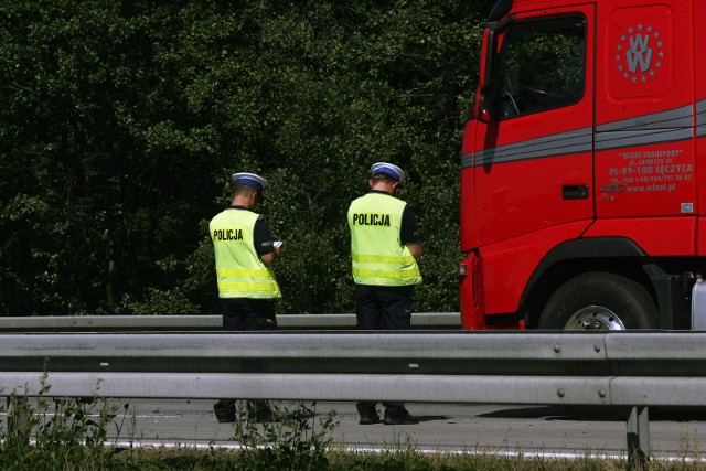 29.08.2017 dunino na wysokosci dunina wypadek autostrada a4 a 4 dwie osoby ranne korek zakorkowana korki gazeta wroclawskapiotr krzyzanowski/polska press grupa