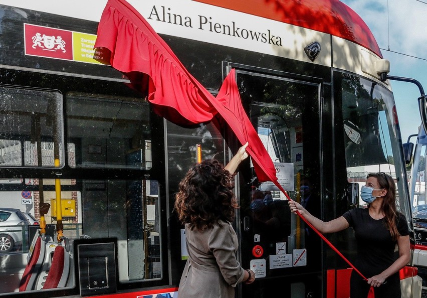 Święto Wolności i Demokracji w Gdańsku. Bohaterki „Solidarności” Olga Krzyżanowska i Alina Pienkowska patronkami dwóch gdańskich tramwajów