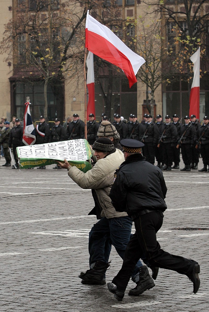 Glówne obchody Świeta Niepodleglości na placu Zwyciestwa  w...